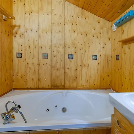 Cosy A Avec Mezzanine Et Cuisine Equipee - Fr-1-355-100 Apartment Meribel